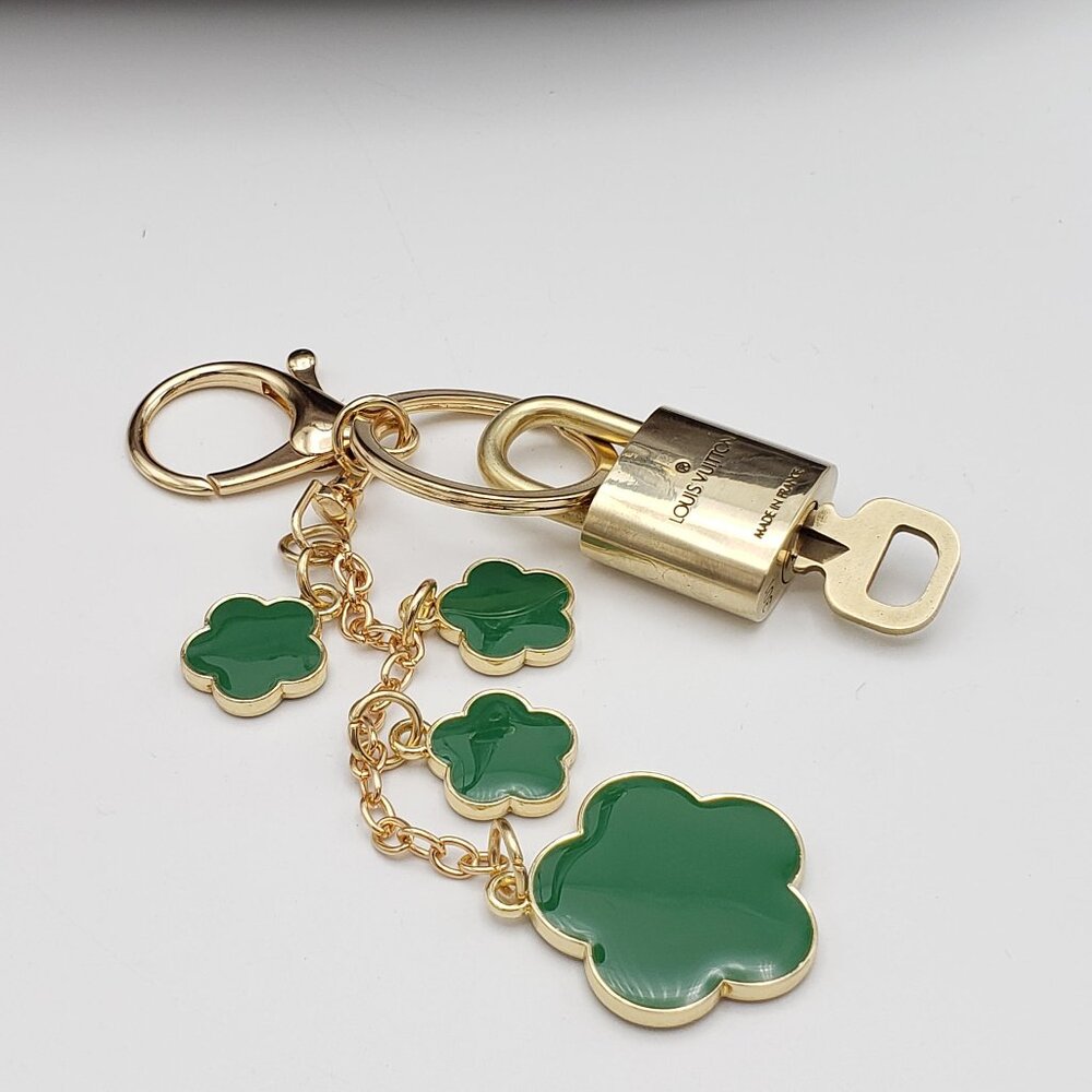 Authentic Louis Vuitton Padlock & Key Gold ✨Unbranded Flower Bag Charm Keychain - Picture 7 of 13